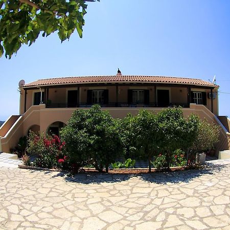 Iliobasilema Studios & Apartments Fiskardo Exterior foto